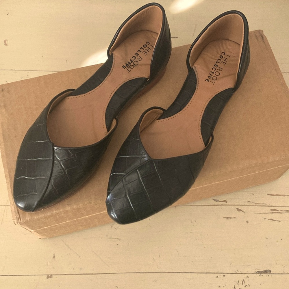 The Root Collective Annie flat